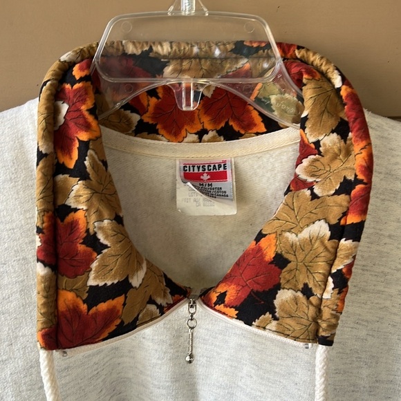 Vintage CityScape Canada Graphic Embroidered Sweatshirt Gray Maple Leaf Trim SzM - Picture 3 of 11